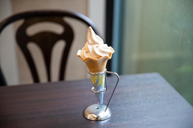 甘辛の関寿庵で人気の特製酒まんソフト